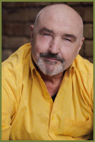headshot Tommy Thompson Voice Artist Photo